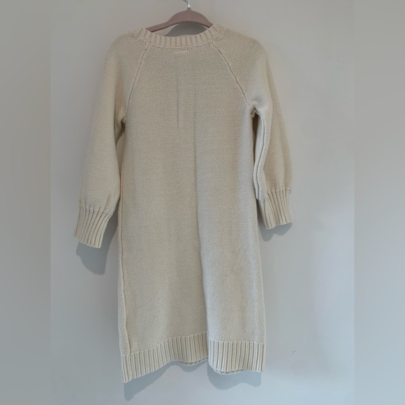 Gap cream colour knit long sleeve sweater dress. Size 4. - Picture 2 of 4